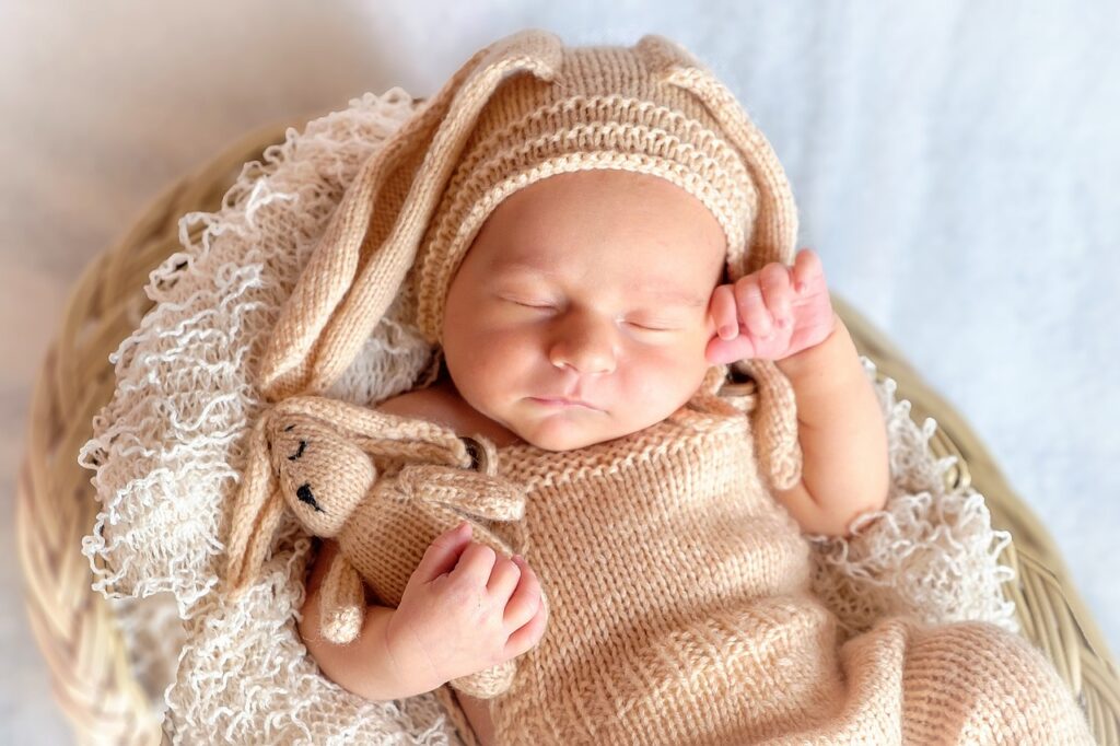 Les pyjamas pilou pilou pour bébés : la tendance hivernale à ne pas manquer